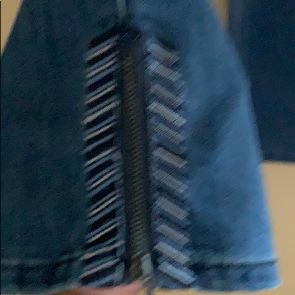 Capris - Picture 3 of 4